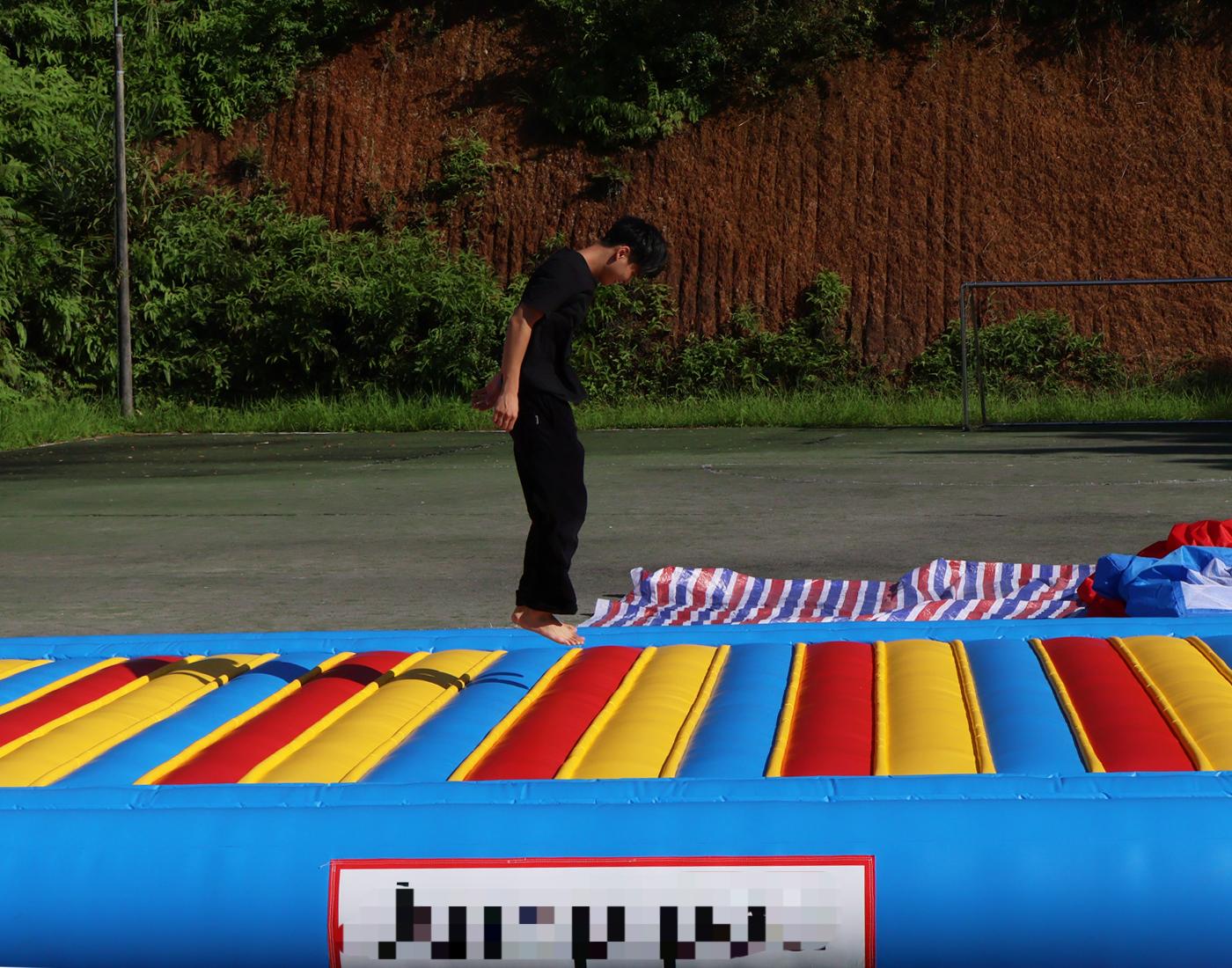 Coussin de rebond gonflable po - Kids Outdoor Jump House avis et prix